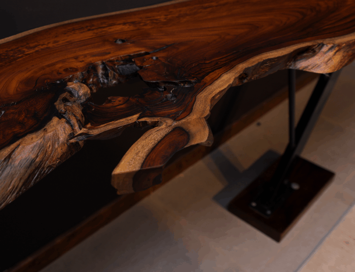 طاولة جانبية من الخشب الطبيعي LU0007