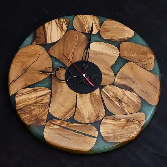 ساعة من الخشب الطبيعي LU0050